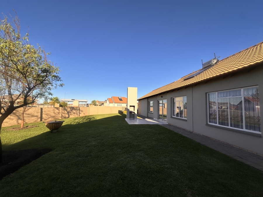 3 Bedroom Property for Sale in Waterkloof Hill Estate North West